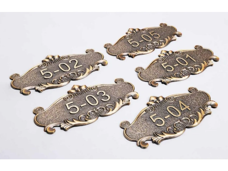 铜/不锈钢浮雕，每件皆是独一无二的艺术品