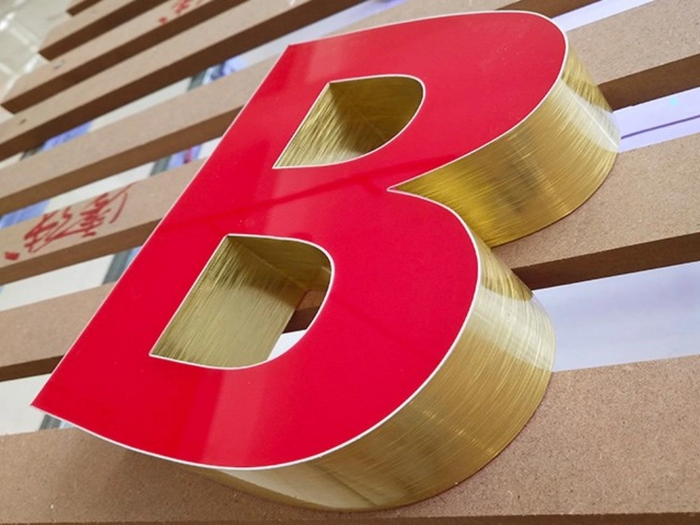 店铺常用发光字，正面灌胶，不建议户外